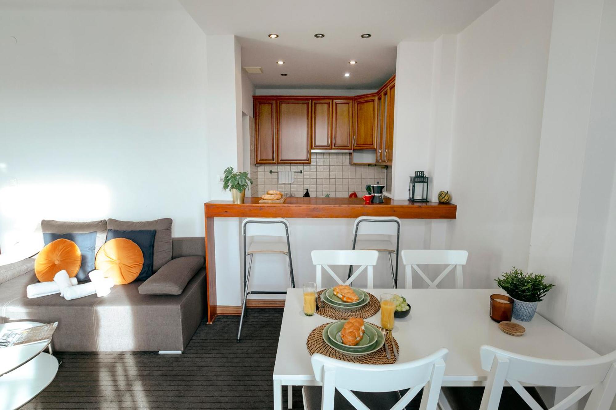 ורשה Plac Konstytucji 6 Orange - Apartament Dla 4 Osob - Bezplatny Parking - Free Parking - Piekny Widok Na Panorame Warszawy מראה חיצוני תמונה