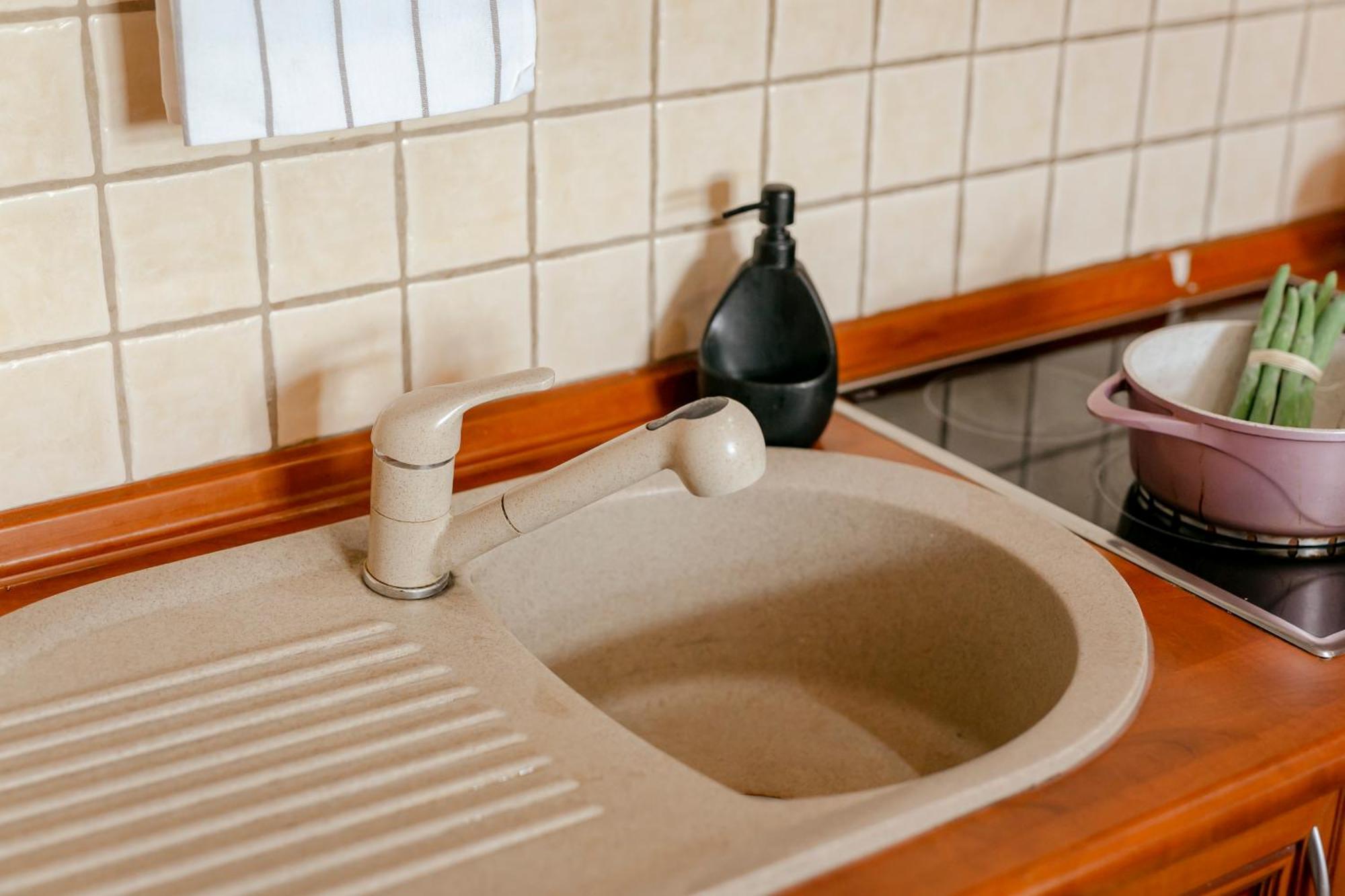ורשה Plac Konstytucji 6 Orange - Apartament Dla 4 Osob - Bezplatny Parking - Free Parking - Piekny Widok Na Panorame Warszawy מראה חיצוני תמונה